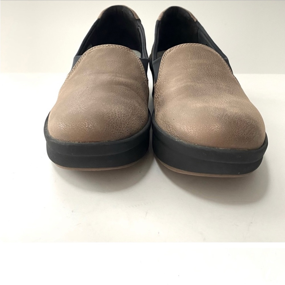 Clarks Cloudsteppers Step Rose Moon Slip-On Wedges Loafer Size 9